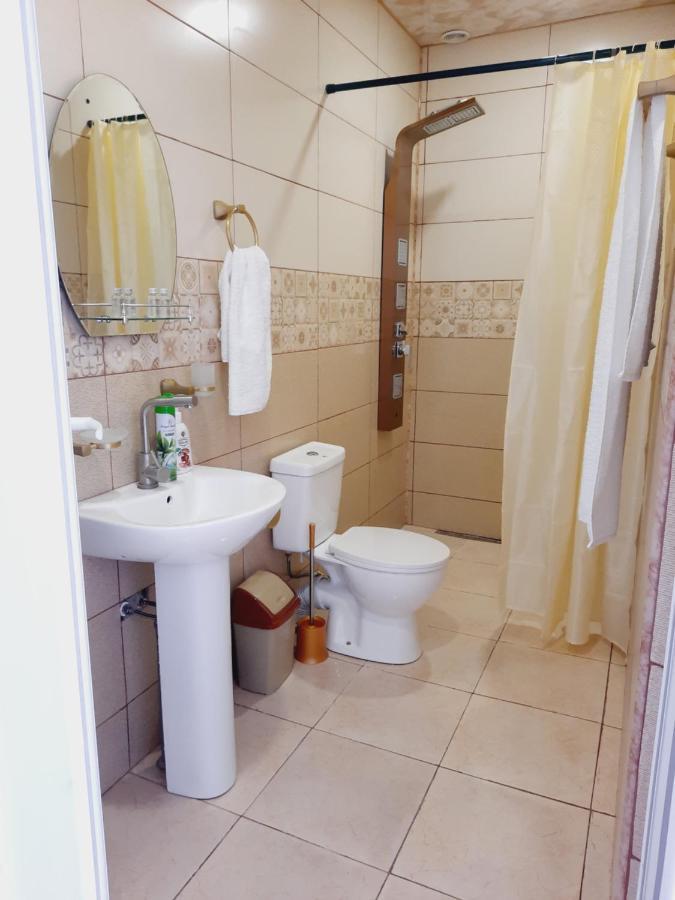 Inaisi Hotel Κουτάισι Εξωτερικό φωτογραφία